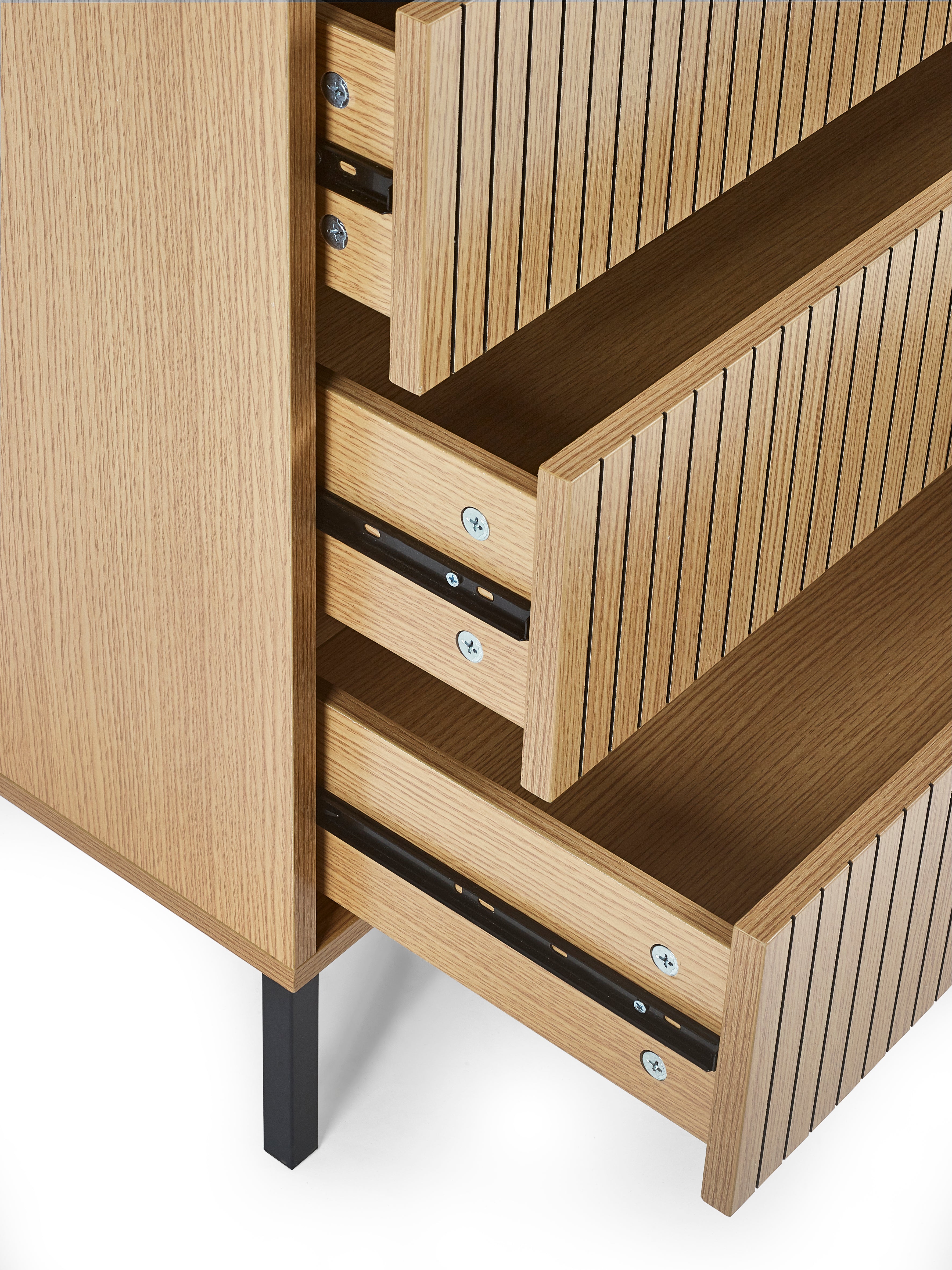 Arya Slatted Oak Wood Chest of Drawers | 5 Drawers